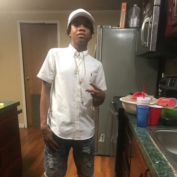 Meet your Posher, Ikesha - Picture 1 of 1